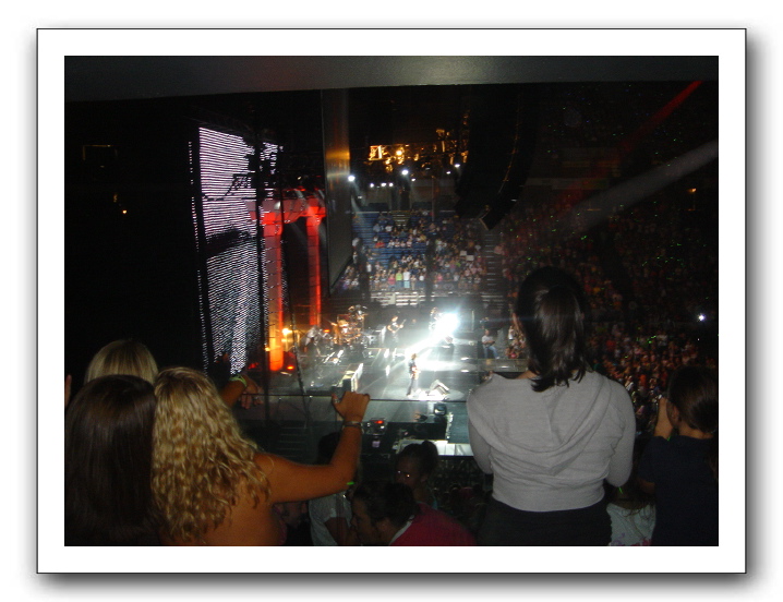 Hillary Duff Concert 013
