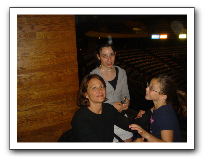 Hillary Duff Concert 003