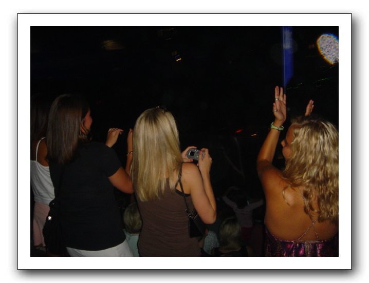 Hillary Duff Concert 008