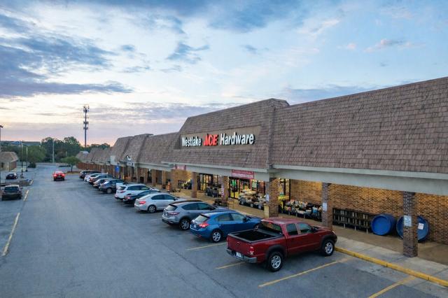 Country Hill Shopping Center